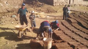 Preparing_adobe_bricks_to_build_the_Alma_library_2[1]